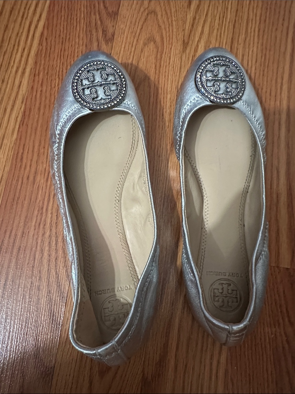 Tory Burch Metallic Silver Logo Round-Toe Ballet Flats